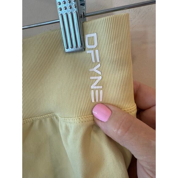 DFYNE High Rise Pull On Ruched Impact Shorts Yellow Women's Size - Picture 3 of 7